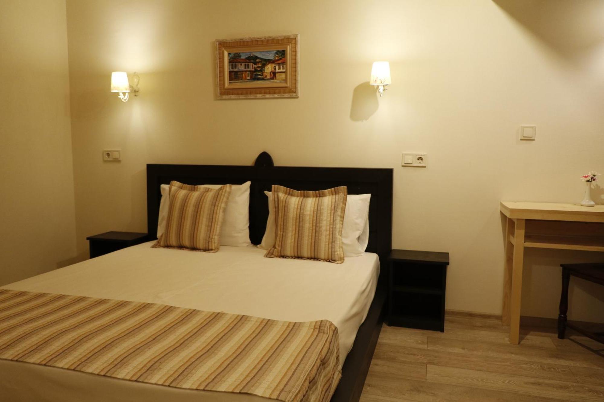 Guest House Epochs Since 1871 Lyaskovets Phòng bức ảnh