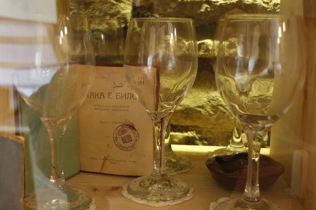 Guest House Epochs Since 1871 Lyaskovets Ngoại thất bức ảnh